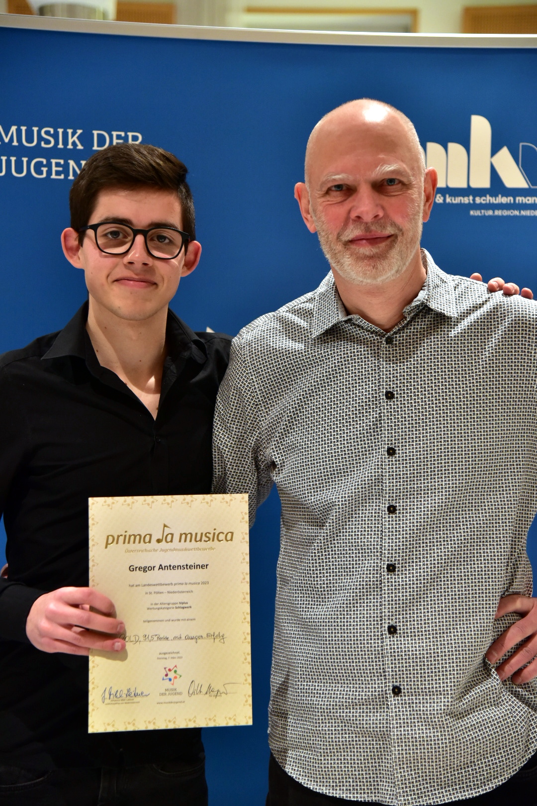 Gold mit Berechtigung zur Teilnahme zum Bundeswettbewerb bei Prima la Musica in Schlagwerk für Gregor Antensteiner
