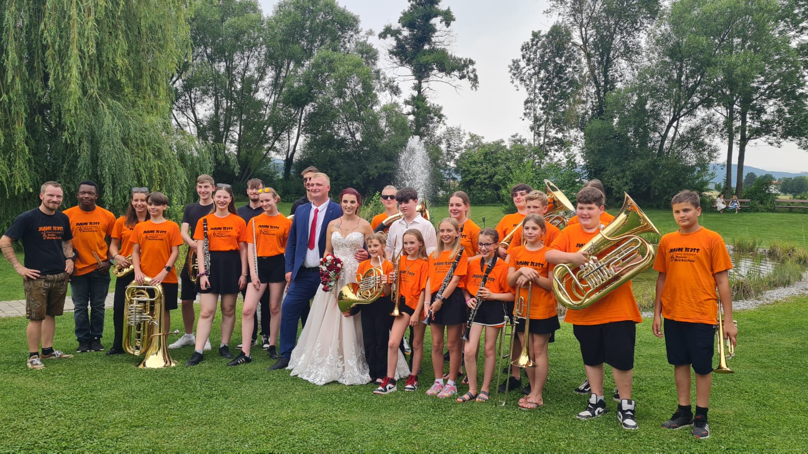 JUNIOR-BRASS umrahmt Hochzeit in Lanzenkirchen